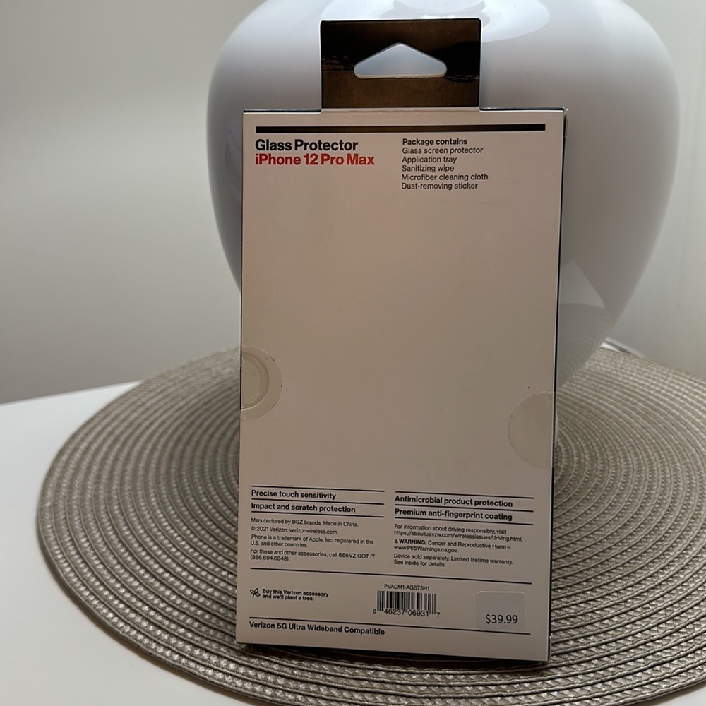 Glass Screen Protector iPhone Pro Max - Picture 2 of 2